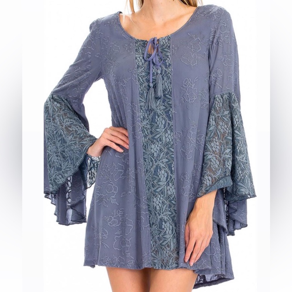 Olivaceous Brand‎ embroidered mini dress bell sleeves-lace detail-lined S=XS M=S